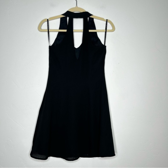 Vintage 90's Laundry By Shelli Segal Black Mini Dress Keyhole Back LBD Size 2 - Picture 2 of 11